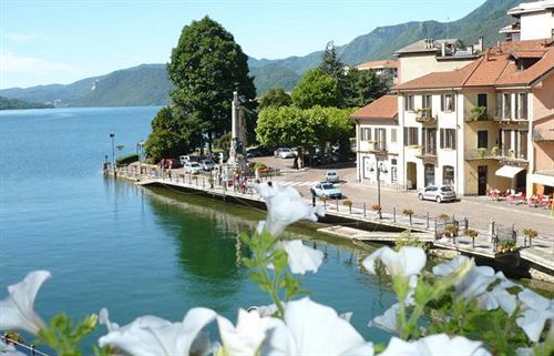 Croce Bianca Hotel Omegna Exterior foto